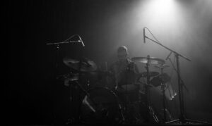 Sztuczna inteligencja tworząca muzyke